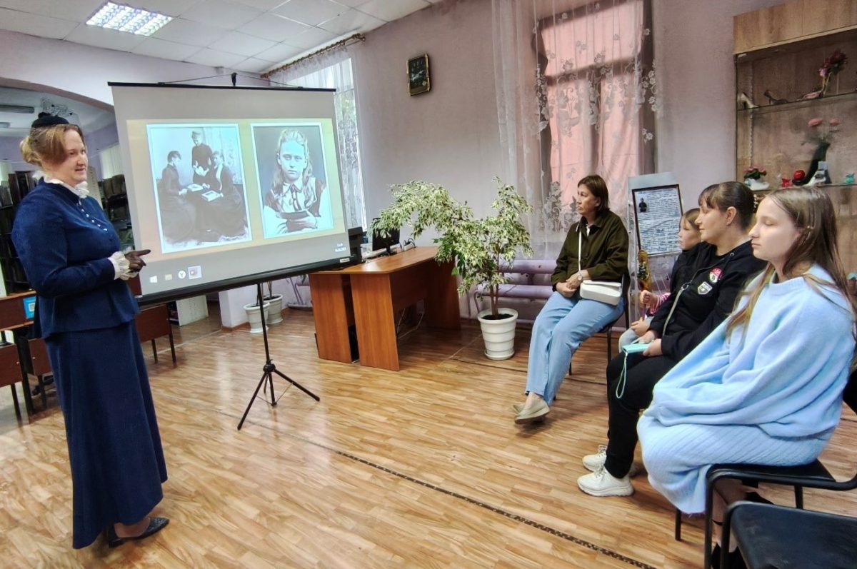Принцесса Элла на Елизаветинском балу.